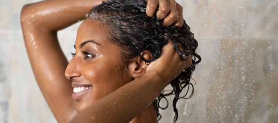 Imagem do post Cuidados com o cabelo: o que é permitido e o que danifica os fios? 