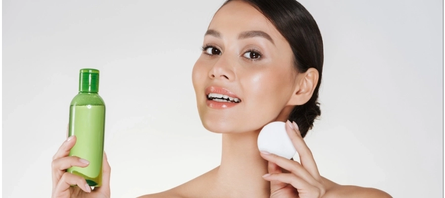 Imagem do post Para que serve a água micelar? Como escolher a opção ideal?