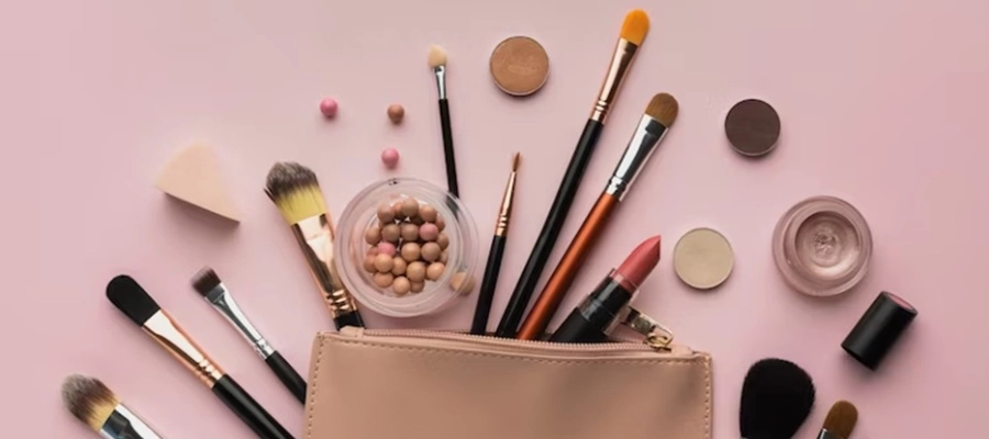 Imagem do post Como fazer maquiagem clean? Passo a passo e produtos mais usados
